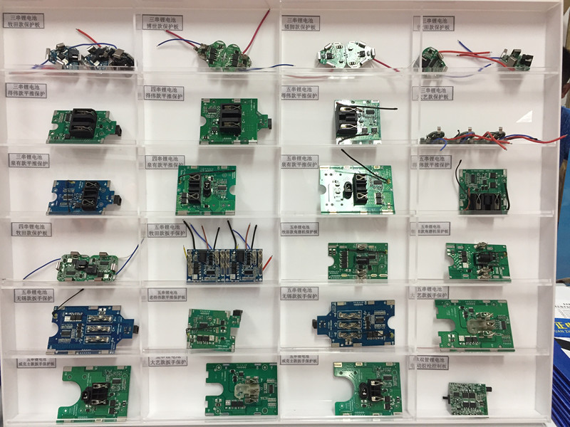 【大圣归来】五金展圆满结束，九游会·J9·官方网站-真人游戏第一品牌展台前宾客满蓬